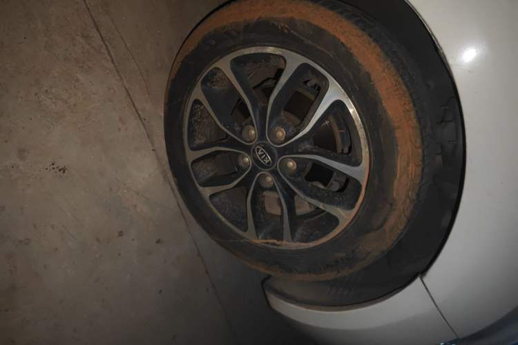 Used Kia Soul 2013 1.6L AT Premium Exterior 7