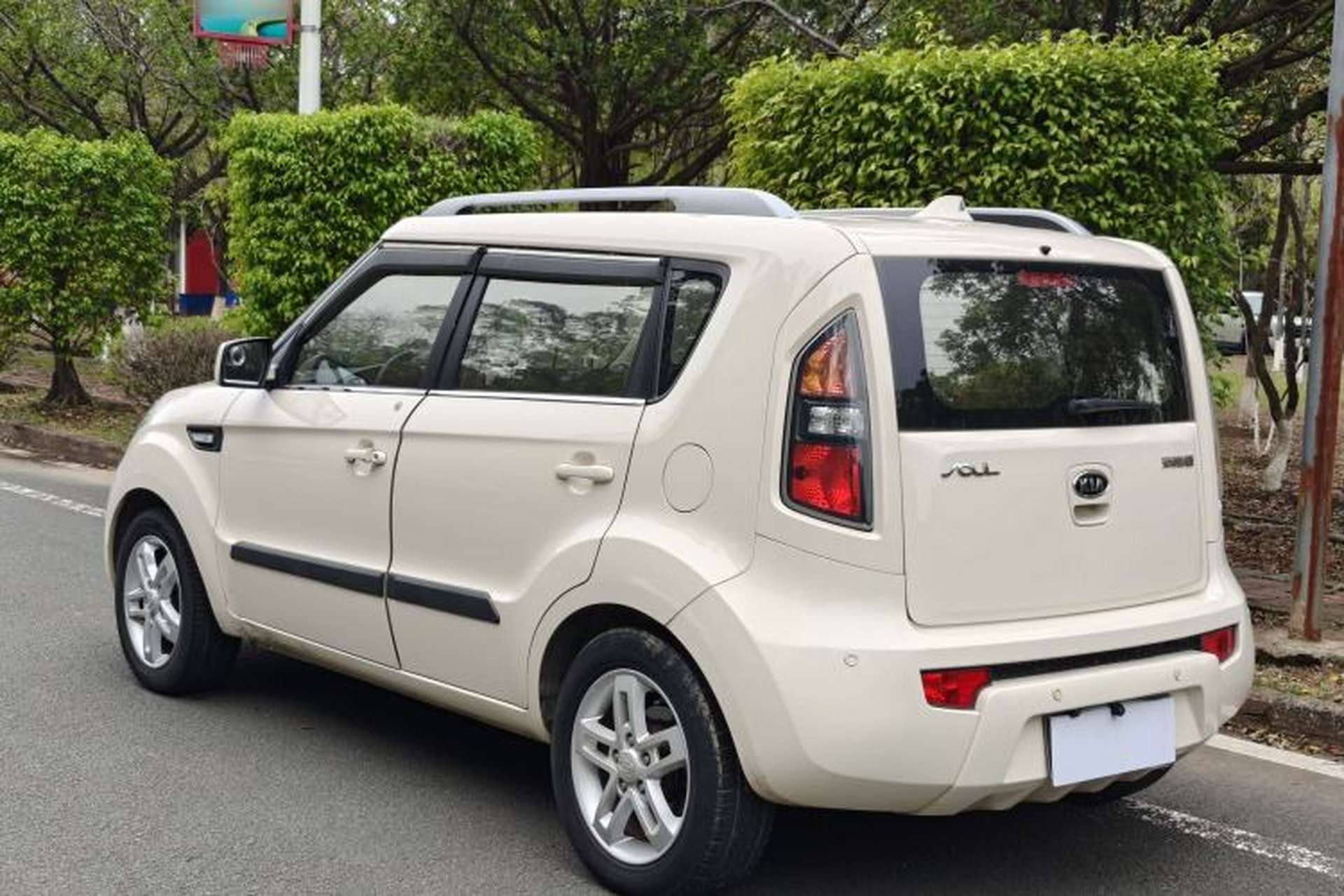 Used Kia Soul 2013 1.6L MT GL Exterior 8