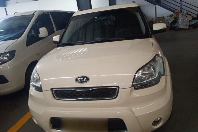 Used Kia Soul 2013 1.6L AT Premium Front