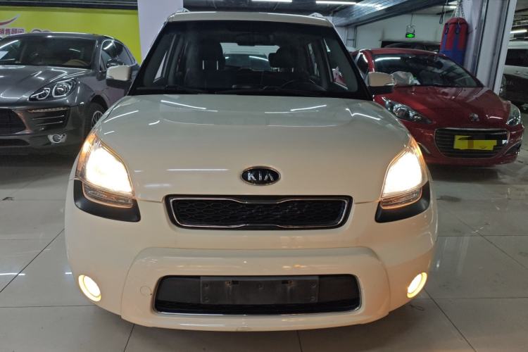 Used Kia Soul 2013 1.6L AT Premium Front