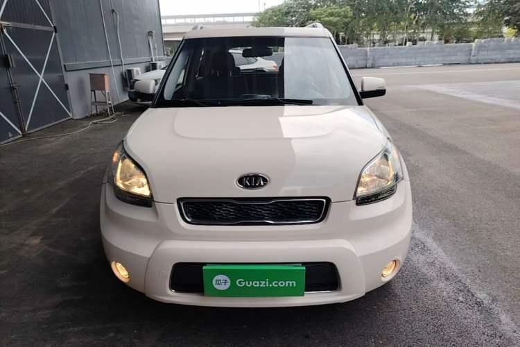 Used Kia Soul 2013 1.6L AT Premium Front