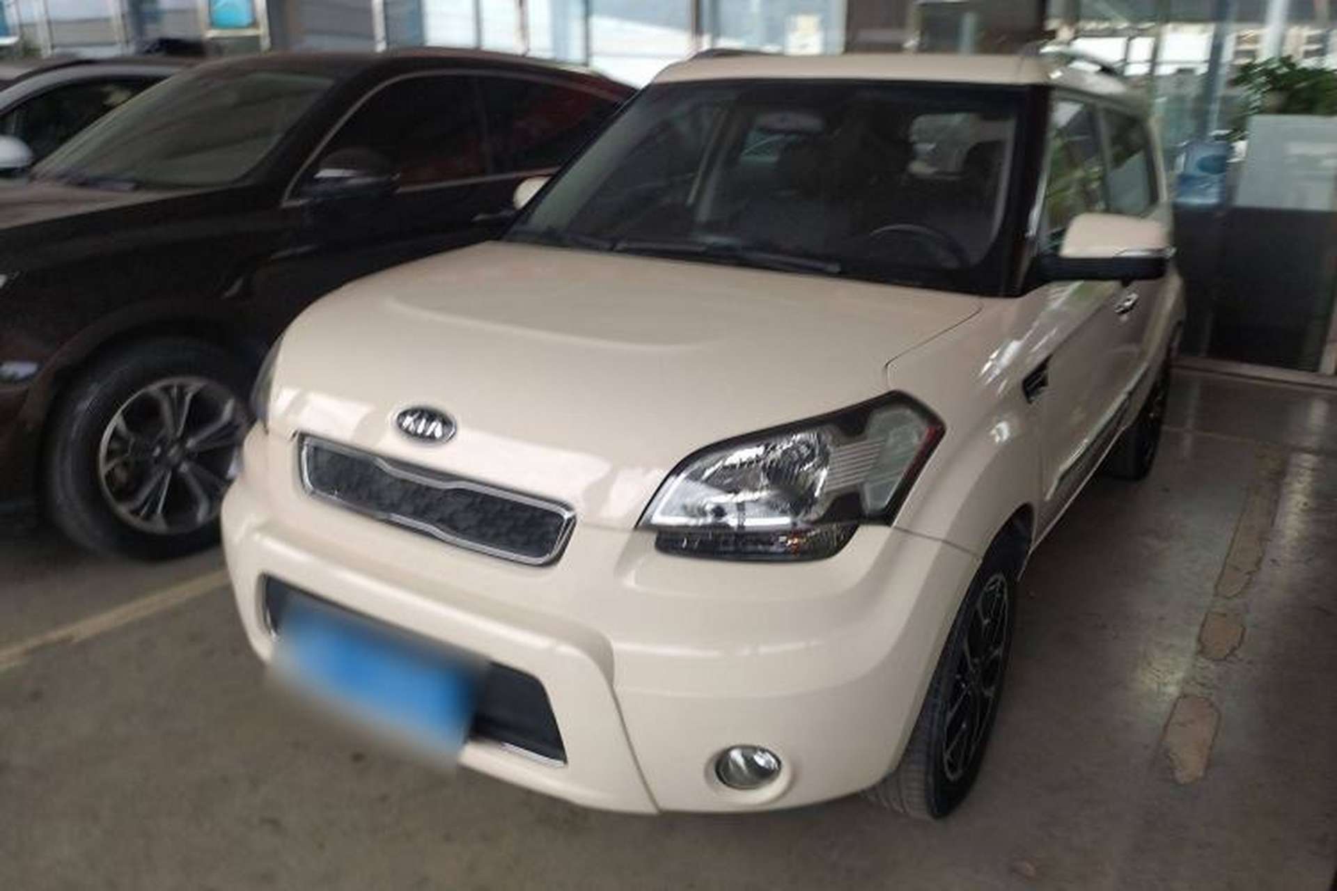 Used Kia Soul 2013 1.6L AT Premium Front Left 45 Deg