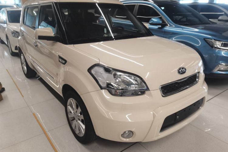 Used Kia Soul 2013 1.6L AT GL Front Right 45 Deg