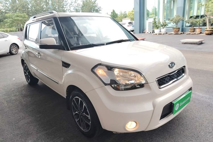 Used Kia Soul 2013 1.6L AT Premium Front Right 45 Deg