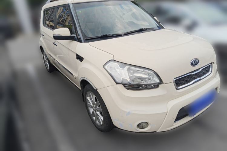 Used Kia Soul 2013 1.6L AT Premium Front Right 45 Deg
