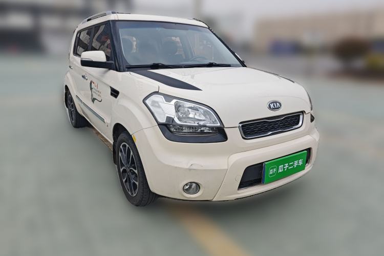 Used Kia Soul 2013 1.6L AT Premium Front Right 45 Deg