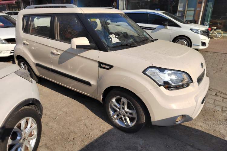 Used Kia Soul 2013 1.6L MT GL Front Right 45 Deg