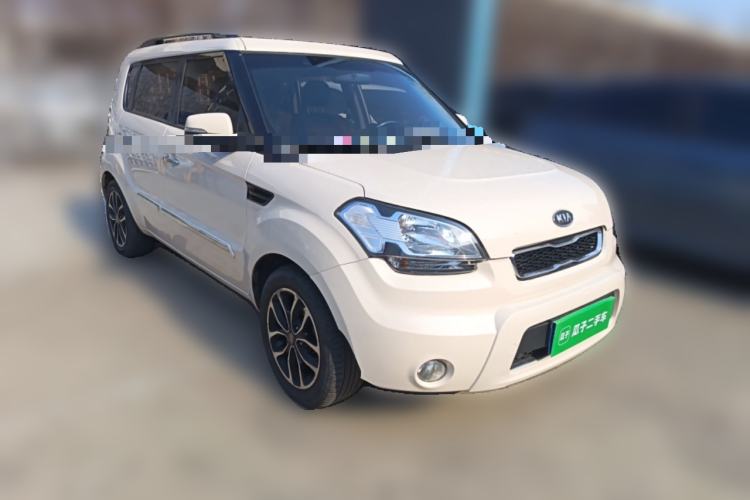 Used Kia Soul 2013 1.6L AT Premium Front Right 45 Deg