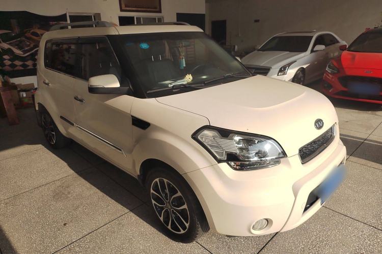 Used Kia Soul 2013 1.6L AT Premium Front Right 45 Deg