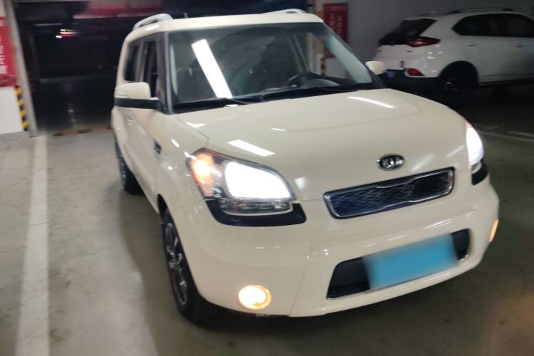 Used Kia Soul 2013 1.6L AT Premium Front Right 45 Deg