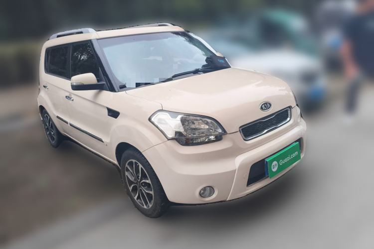 Used Kia Soul 2013 1.6L AT Premium Front Right 45 Deg