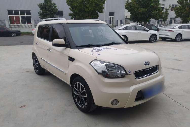 Used Kia Soul 2013 1.6L AT Premium Front Right 45 Deg