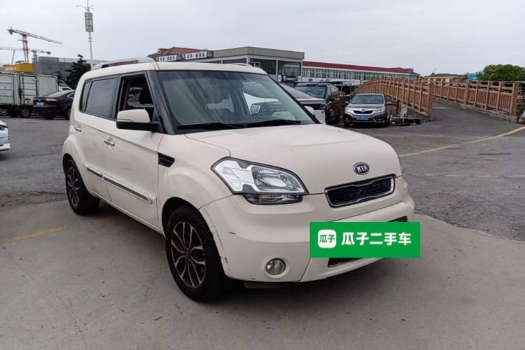 Used Kia Soul 2013 1.6L AT Premium Front Right 45 Deg