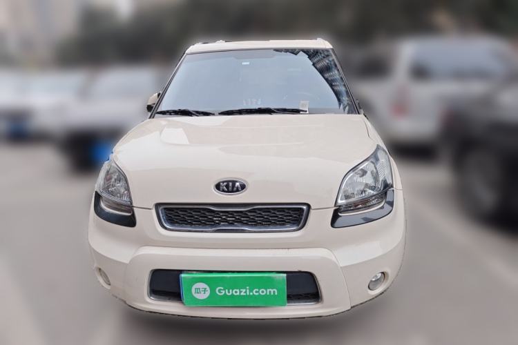 Used Kia Soul 2013 1.6L AT Premium Front
