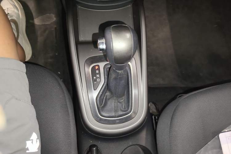 Used Kia Soul 2013 1.6L AT GL Gear Lever