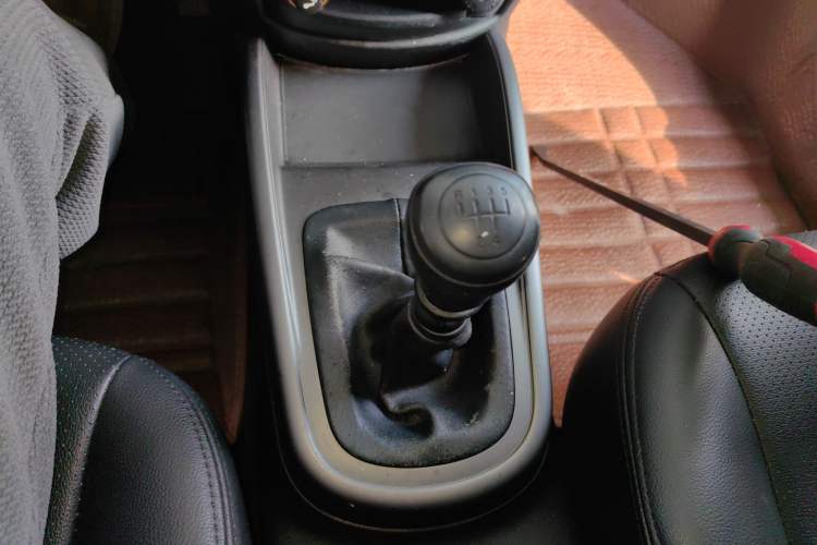 Used Kia Soul 2013 1.6L MT GL Gear Lever