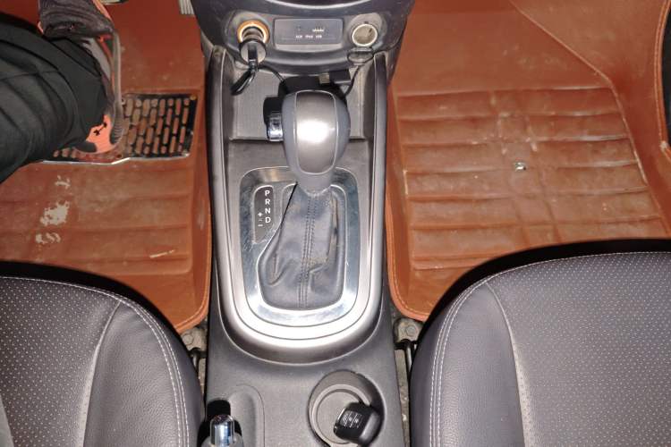Used Kia Soul 2013 1.6L AT Premium Gear Lever