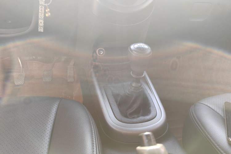 Used Kia Soul 2013 1.6L MT GL Gear Lever