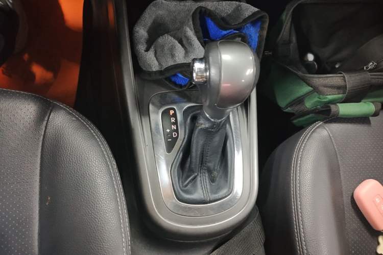 Used Kia Soul 2013 1.6L AT Premium Gear Lever