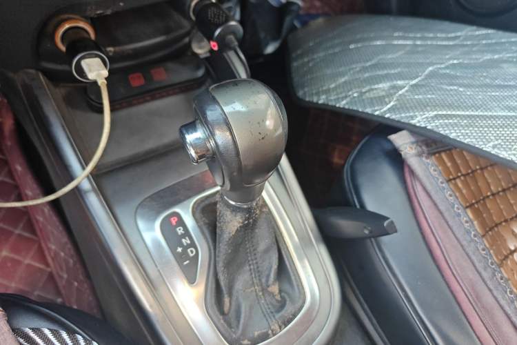 Used Kia Soul 2013 1.6L AT GL Gear Lever