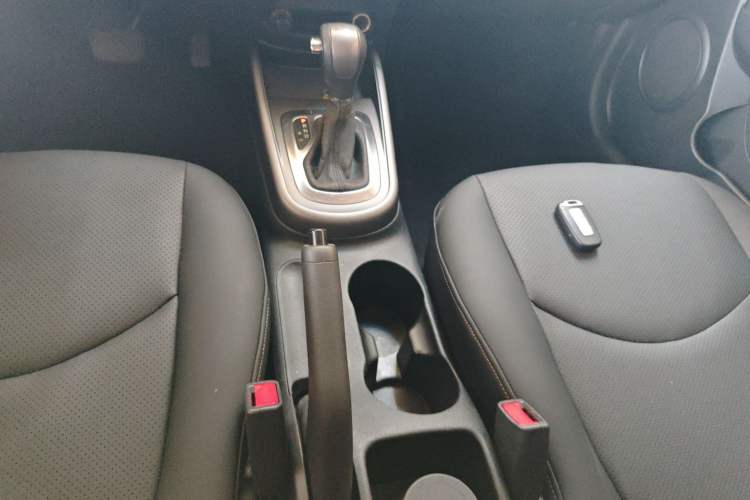 Used Kia Soul 2013 1.6L AT GL Gear Lever