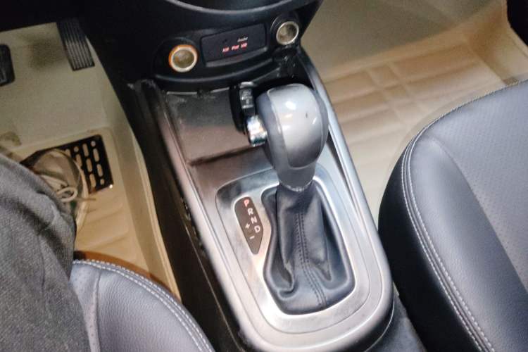 Used Kia Soul 2013 1.6L AT Premium Gear Lever