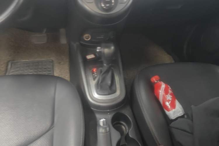 Used Kia Soul 2013 1.6L AT Premium Gear Lever