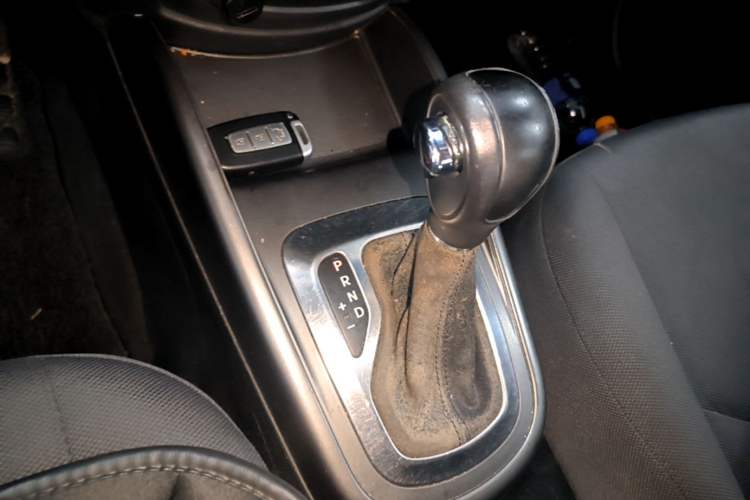 Used Kia Soul 2013 1.6L AT GL Gear Lever