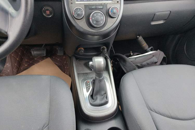 Used Kia Soul 2013 1.6L AT GL Gear Lever