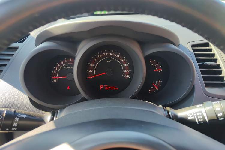 Used Kia Soul 2013 1.6L AT GL Instrument Cluster
