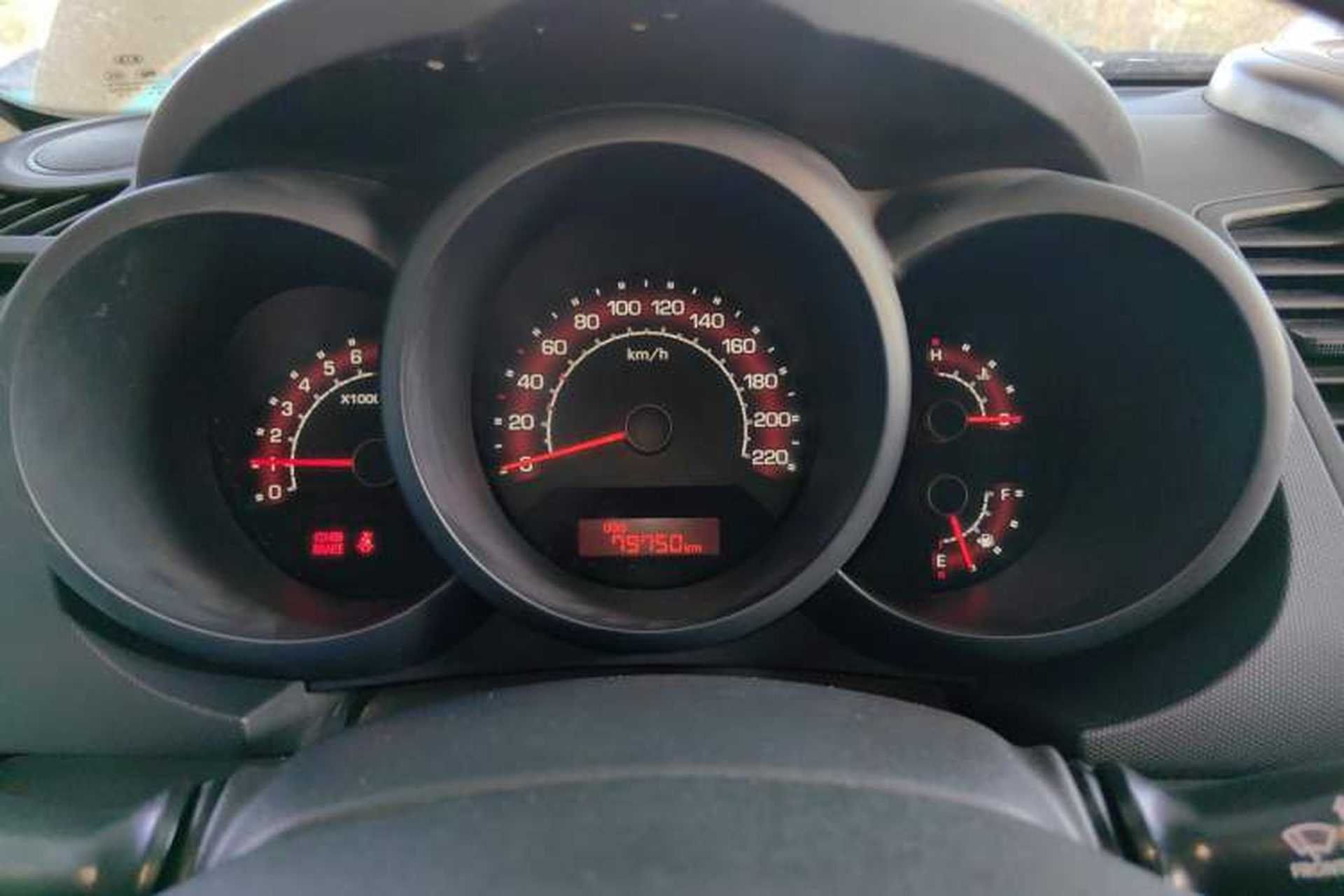 Used Kia Soul 2013 1.6L MT GL Instrument Cluster