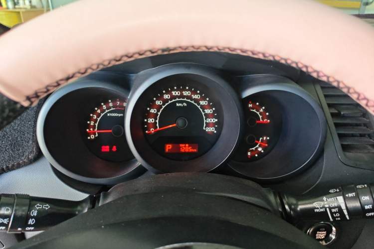 Used Kia Soul 2013 1.6L AT GL Instrument Cluster