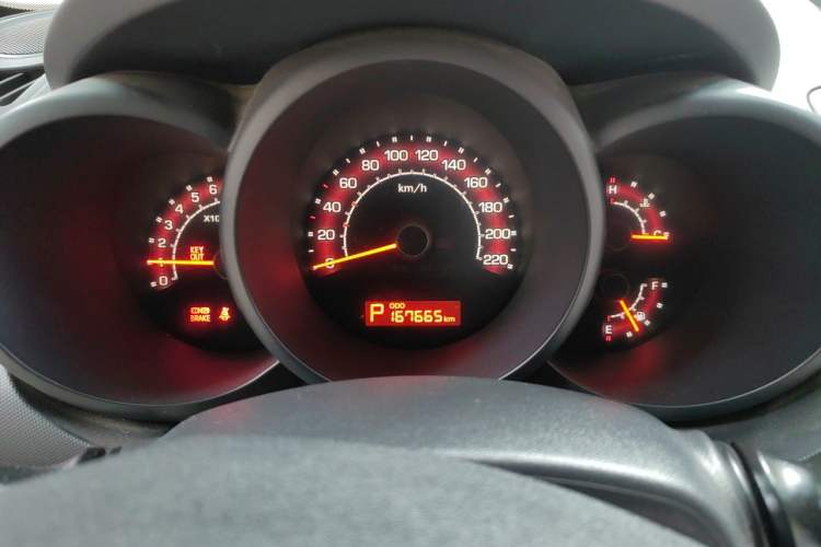 Used Kia Soul 2013 1.6L AT GL Instrument Cluster