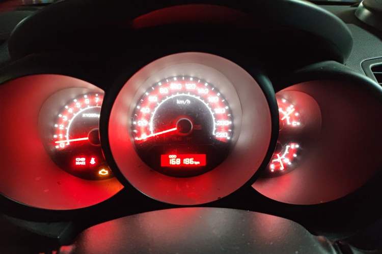 Used Kia Soul 2013 1.6L MT GL Instrument Cluster
