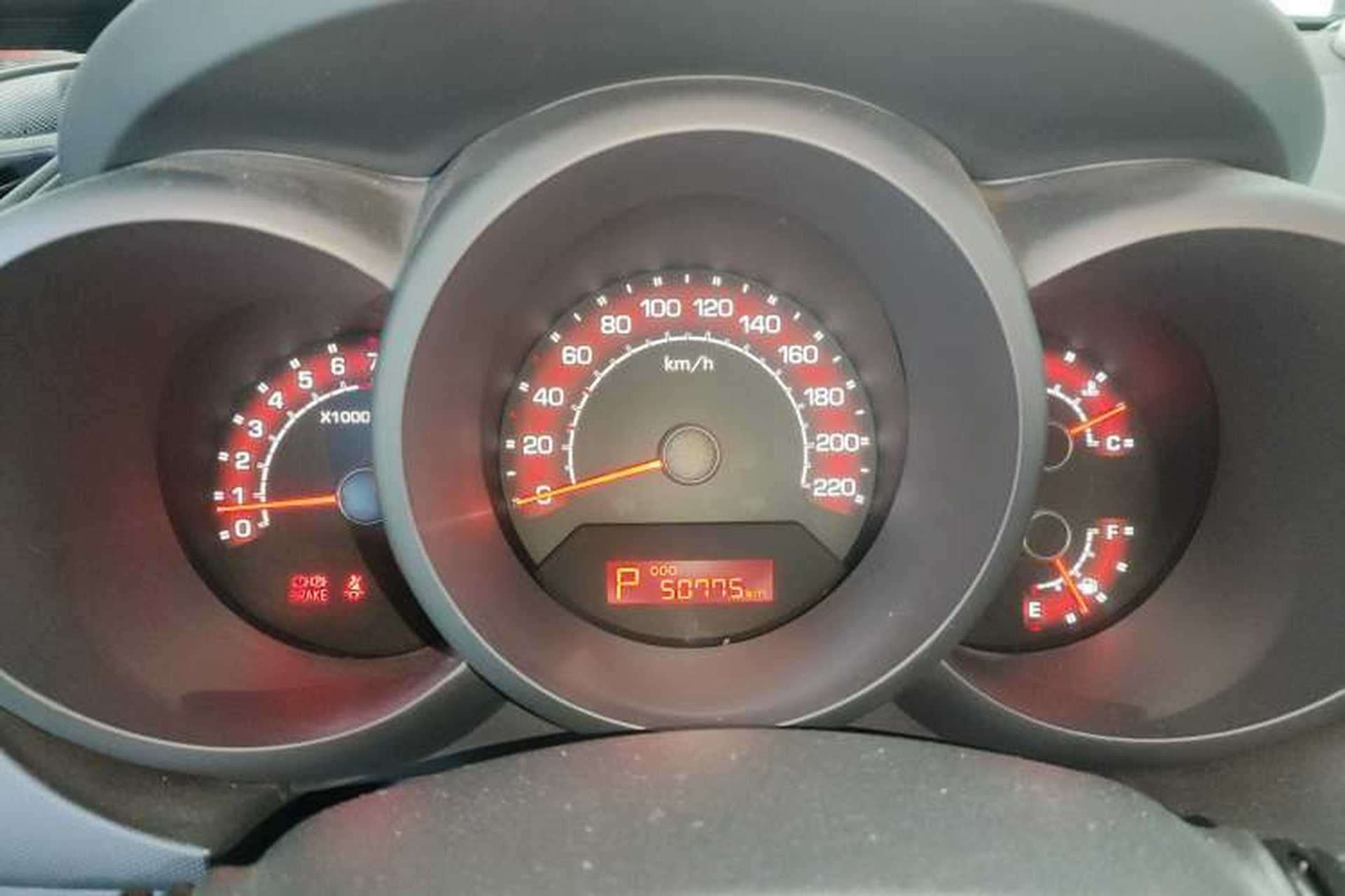Used Kia Soul 2013 1.6L AT GL Instrument Cluster