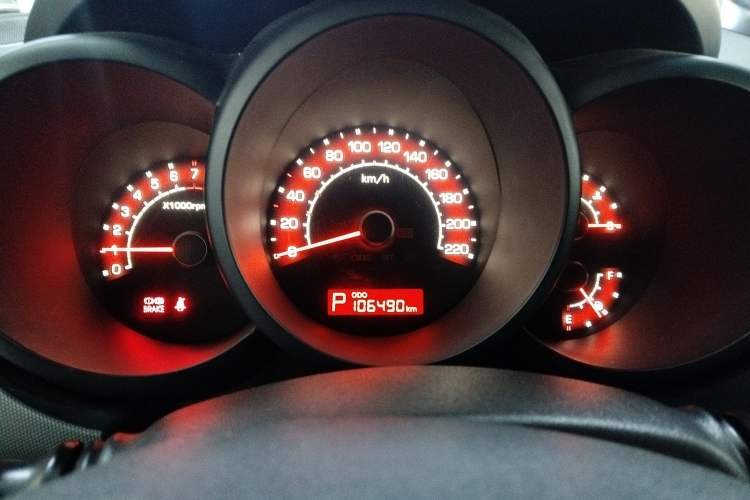 Used Kia Soul 2013 1.6L AT GL Instrument Cluster