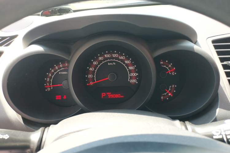 Used Kia Soul 2013 1.6L AT GL Instrument Cluster