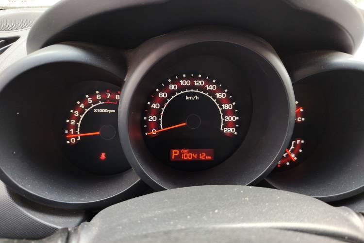 Used Kia Soul 2013 1.6L AT GL Instrument Cluster