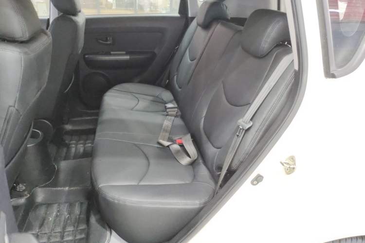 Used Kia Soul 2013 1.6L AT GL Interior 1