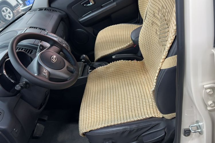 Used Kia Soul 2013 1.6L AT Premium Interior 1