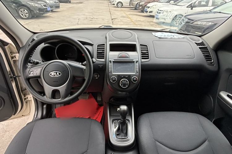Used Kia Soul 2013 1.6L AT GL Interior 1