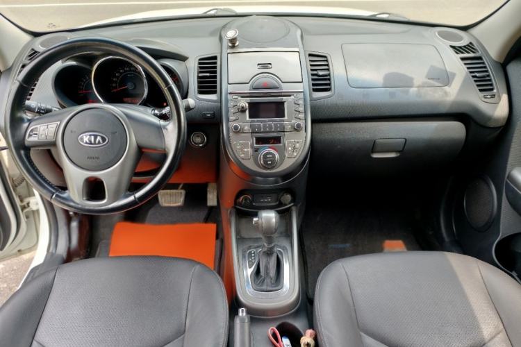 Used Kia Soul 2013 1.6L AT Premium Interior 1