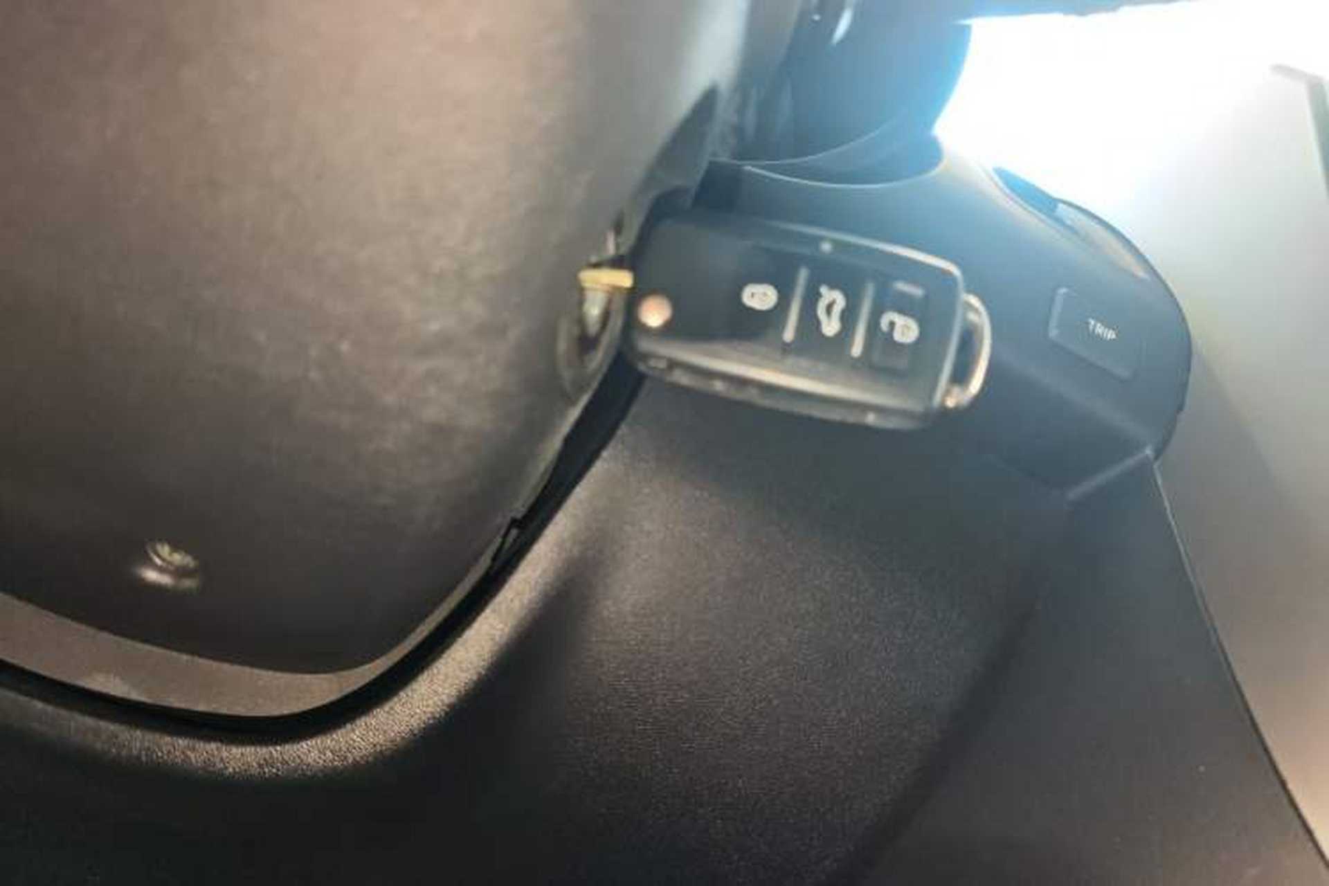 Used Kia Soul 2013 1.6L MT GL Interior 1
