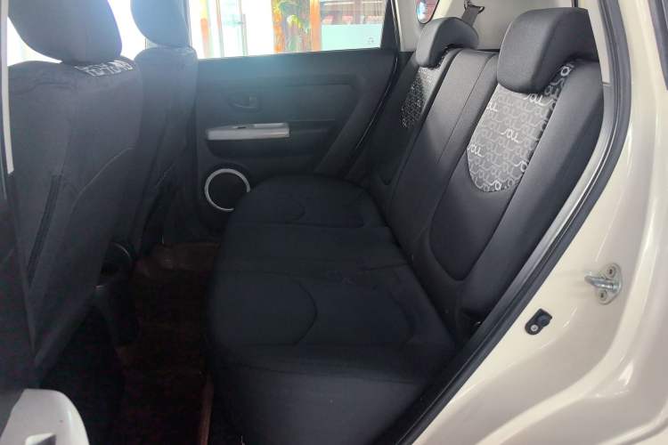 Used Kia Soul 2013 1.6L AT GL Interior 1