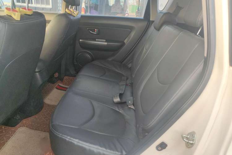 Used Kia Soul 2013 1.6L AT Premium Interior 1