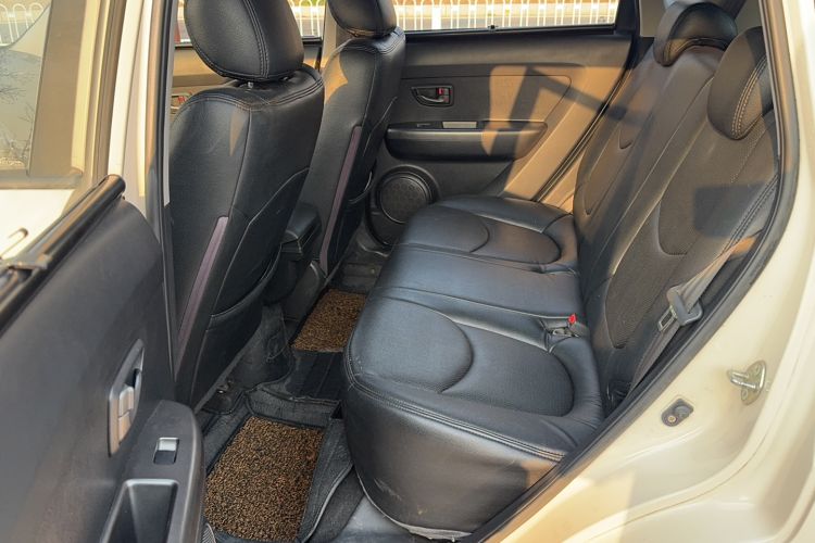 Used Kia Soul 2013 1.6L AT GL Interior 1