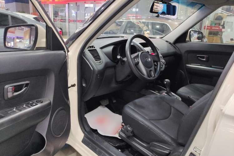 Used Kia Soul 2013 1.6L AT GL Interior 2