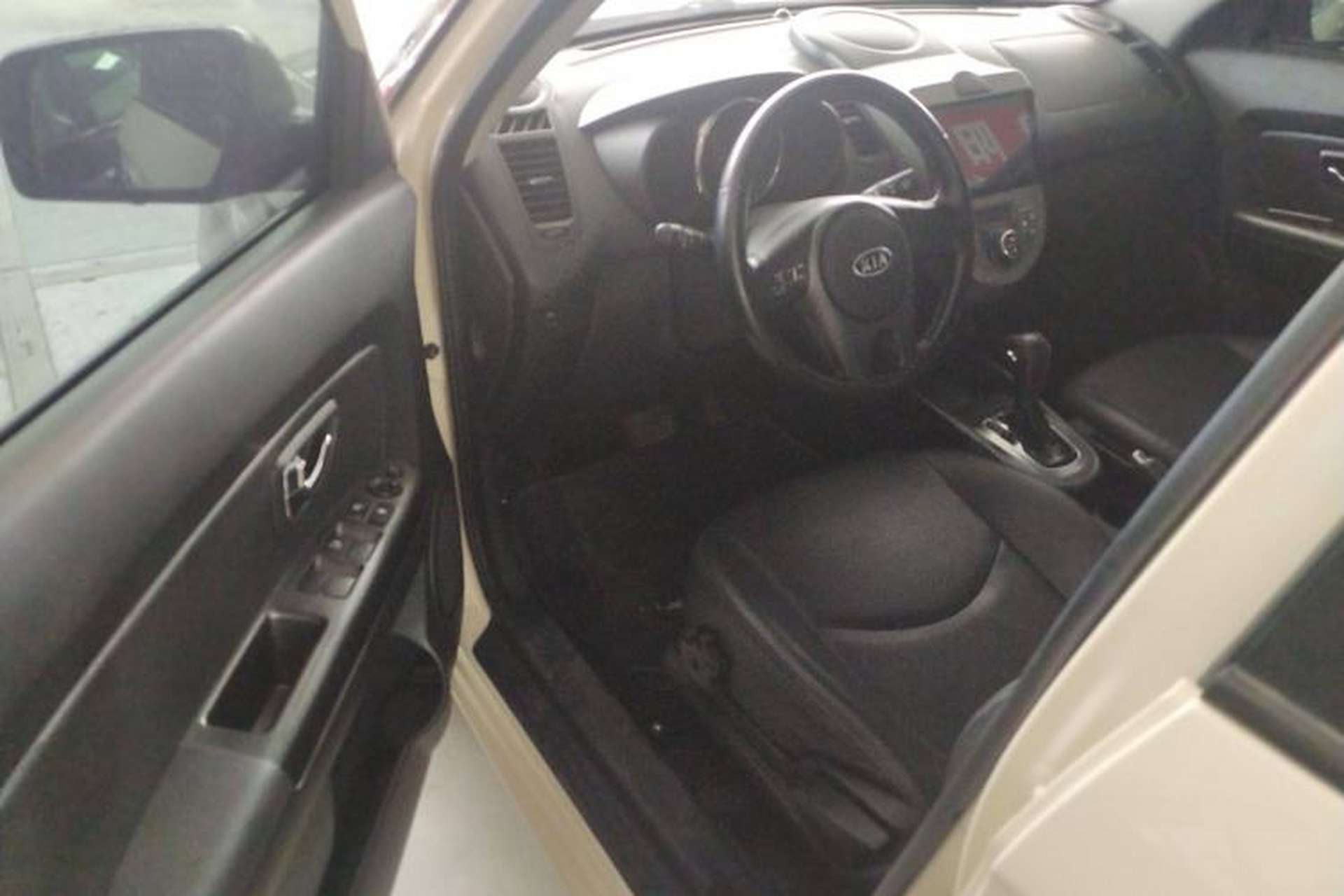 Used Kia Soul 2013 1.6L AT Premium Interior 2