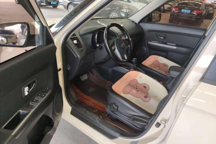 Used Kia Soul 2013 1.6L AT Premium Interior 2