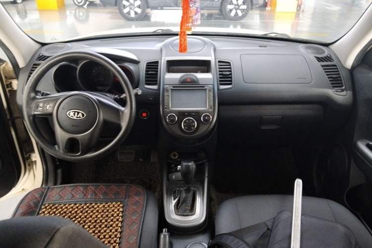 Used Kia Soul 2013 1.6L AT GL Interior 2